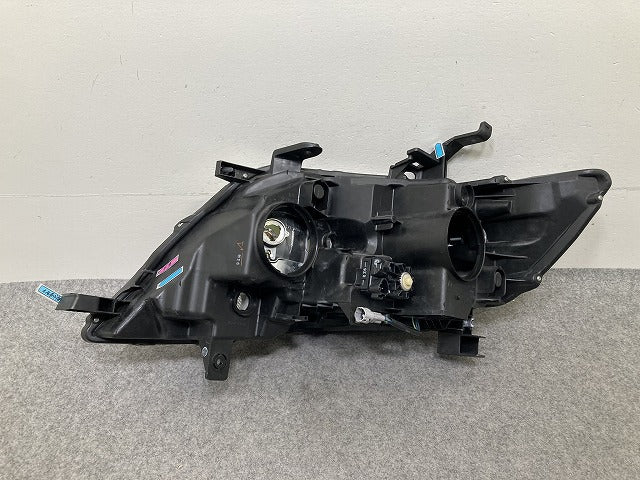 セレナ ハイウェイスター C25/NC25/CC25/CNC25 純正 後期 右 ヘッドライト/ランプ レベライザー HID KOITO 100-24921 26025-1GK5A(151501)