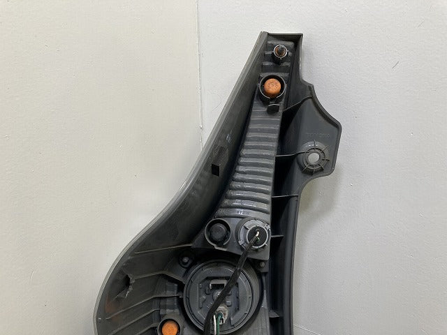 アクア/AQUA NHP10 純正 前期 右 テールランプ/ライト/レンズ LED 刻印Z RH STANLEY 52-252 トヨタ(151502)