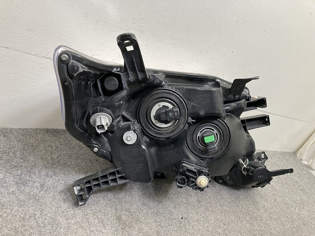 ランドクルーザー/ランクル 150系 TRJ150W 純正 中期 左 ヘッドライト/ランプ レベライザーハロゲン 刻印P LH KOITO 60-201 トヨタ(151506)