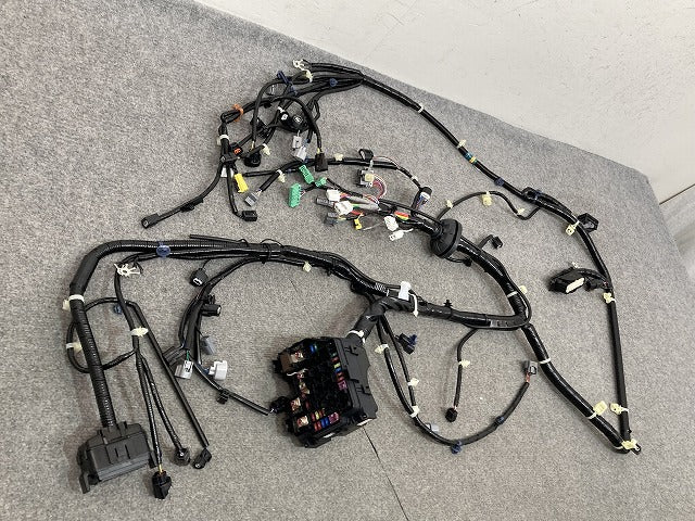 N-BOX/NBOX Nボックス カスタム/JF1/JF2 純正  エンジン ルーム ワイヤー ハーネス ヒューズボックス付 32200-TY0-N03 ホンダ(151508)