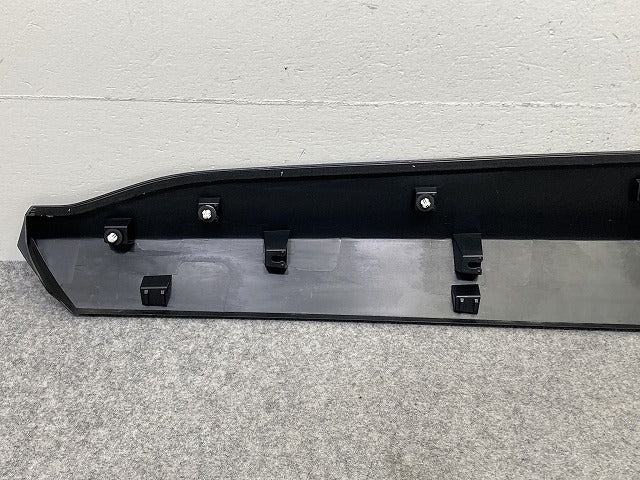 新車取り外し!ヤリスクロス MXPB10/MXPB15/MXPJ10/MXPJ15 純正 左右 フロント ドア モール/プロテクター 75073-52030/75074-52030(151515)