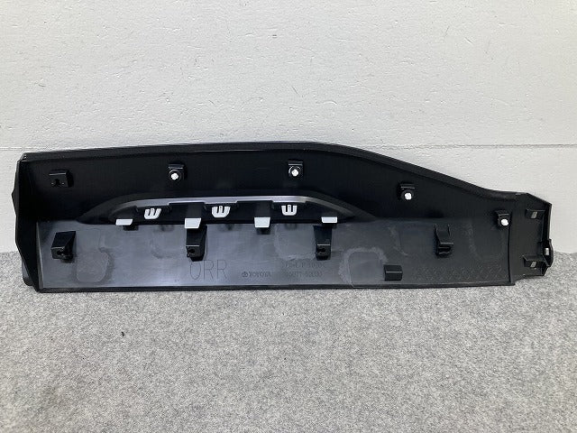新車取り外し!ヤリスクロス MXPB10/MXPB15/MXPJ10/MXPJ15 純正 左右 リア ドア モール/プロテクター 75077-52030/75078-52030 素地(151521)