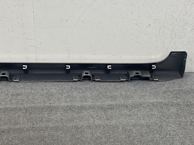 スペーシア カスタム MK54S/MK94S 純正 左 サイドステップ/サイドスカート 77241-53U5 スチールシルバーメタリック ZVC スズキ(151523)