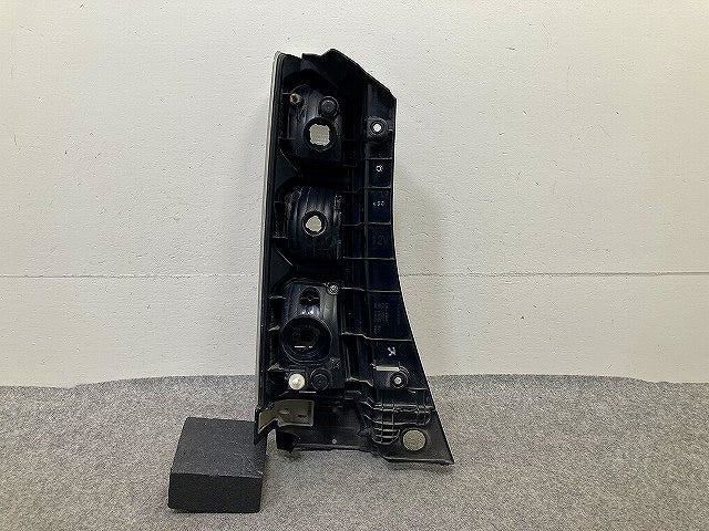 N-BOX/NBOX Nボックス JF1/JF2 純正 右 テールランプ/ライト/レンズ LED 刻印K RH ICHIKOH D105 ホンダ(151541)