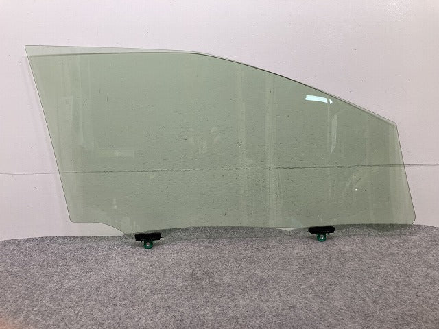 シエンタ 170系 NSP170G/NCP175G/NHP170G 純正 左 フロント ガラス LH 43R-00012 トヨタ(151556)