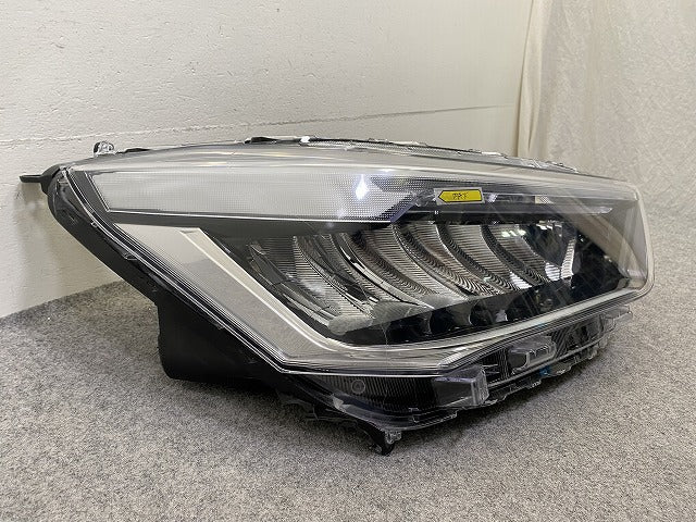 ライズ A200A/A210A/A201A/A202A 純正 右 ヘッドライト/ランプ LED レベライザー RH ICHIKOH 1991 トヨタ(151557)