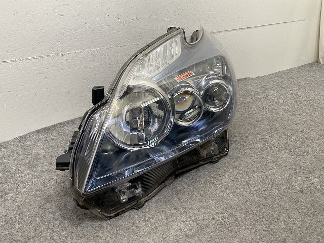 プリウス 30系/ZVW30 純正 前期 左 ヘッドライト/ランプ LED レベライザー 刻印二 KOITO 47-30 トヨタ(151558)