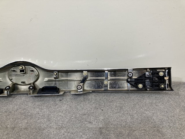 ヴォクシー VOXY 80系 ZRR80 ZRR85 ZWR80W 純正 前期 リア ガーニッシュ バックドアガーニッシュ 76811-28290/76801-28490 トヨタ(151596)