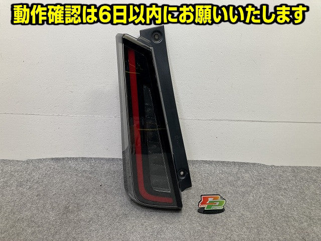 セレナ C28/NC28/GC28/FC28/FNC28/GFC28 純正 左 テールランプ/ライト/レンズ LED LH KOITO 220-2379Y 日産(151611)