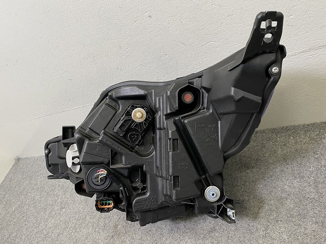 ルークス ハイウェイスター B44A/B45A/B47A/B48A 純正 右 ヘッドライト/ランプ LED レベライザー AFS無 刻印7 KOITO 100-2377Y(151613)