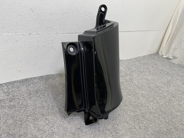 セレナ ハイウェイスター C27/GFC27/GFNC27/GC27/GNC27/HFC27 純正 後期 右 リア コーナーパネル カバー 85230 5TT1H ブラック G41(151614)