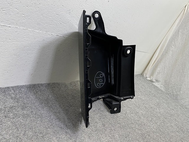 セレナ ハイウェイスター C27/GFC27/GFNC27/GC27/GNC27/HFC27 純正 後期 右 リア コーナーパネル カバー 85230 5TT1H ブラック G41(151614)