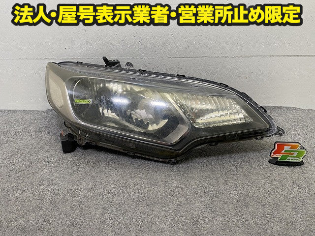 フィット GK3/GK4/GP5 純正 前期 右 ヘッドライト/ランプ ハロゲン レベライザー 刻印1 RH STANLEY W0349 ホンダ(151617)