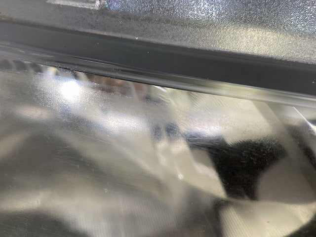 フィット GK3/GK4/GP5 純正 前期 右 ヘッドライト/ランプ ハロゲン レベライザー 刻印1 RH STANLEY W0349 ホンダ(151617)