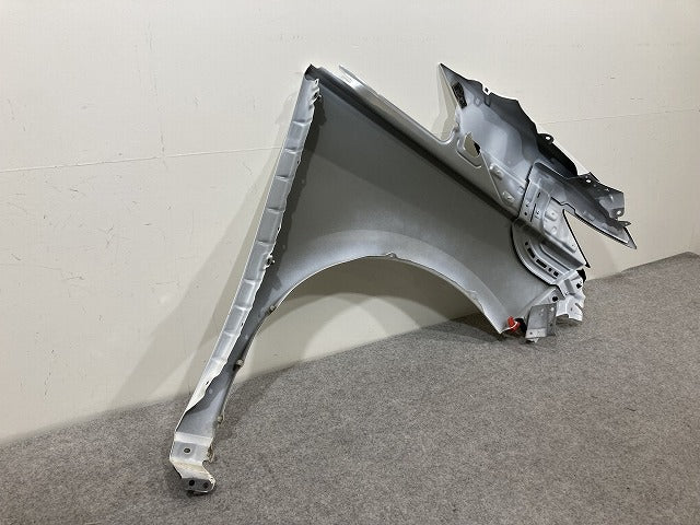 セレナ C28/NC28/FC28/FNC28/GC28/GFC28 純正 左 フロント フェンダー LH プリズムホワイト QBE 日産(151622)