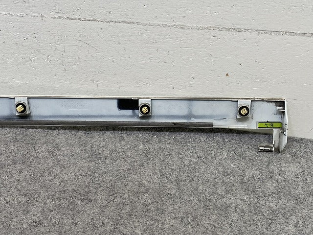 エブリィ DA17W 純正 右 スライドドア レールカバー RH 77121-64P5 パールホワイト Z7T スズキ(151632)