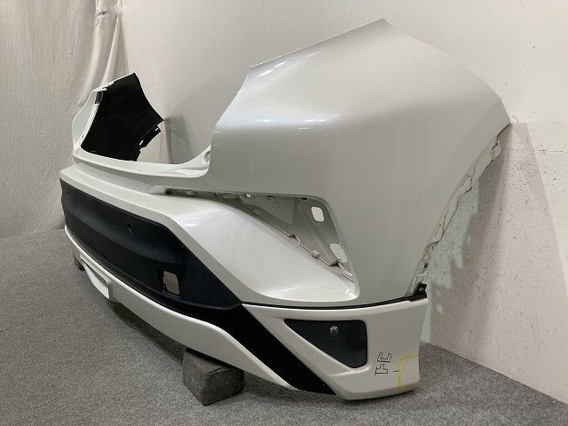C-HR/CHR ZYX10/ZYX11/NGX50/NGX10 純正 リア バンパー Rバンパー 52159-10300 ホワイトパールクリスタルシャイン 070 トヨタ(151683)