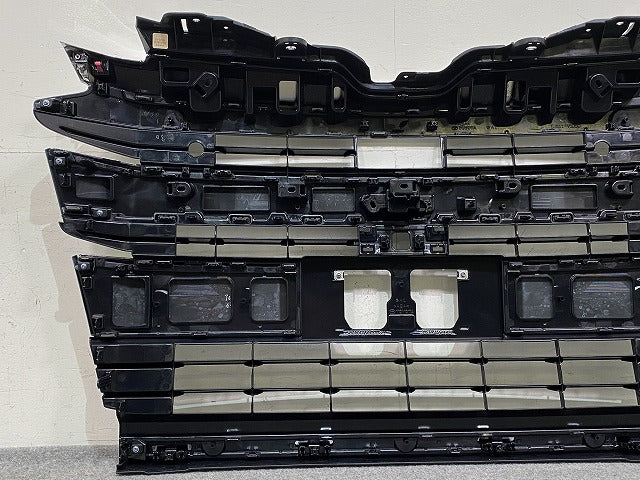ノア NOAH 90系/MZRA90W/MZRA95W/ZWR90W/ZWR95W 純正 後期 フロント グリル/ラジエーターグリル 53101-V1040/60 ホワイト 089(151702)