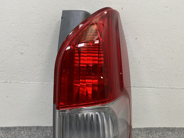 プロボックス/サクシード NCP160V/NCP165V/NHP160V 純正 右 テールランプ/ライト/レンズ ハロゲン RH ICHIKOH 52-280 トヨタ(151719)