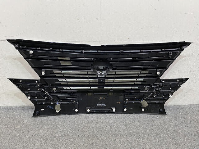 セレナ/ハイウェイスター C28/FC28/FNC28 GFC28 純正 前期 フロント グリル/ラジエーターグリル 62310 7DF0A ブラック 日産(151736)