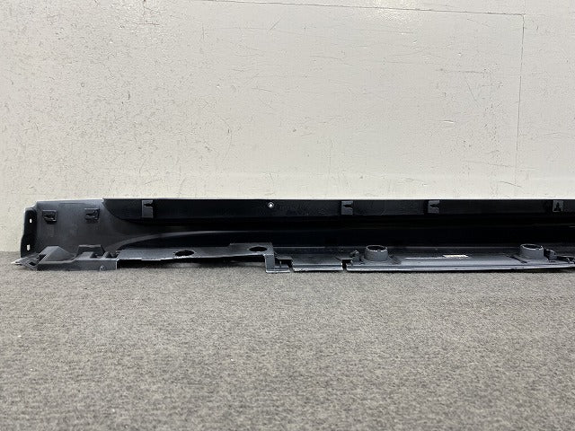 カローラ スポーツ 210系 NRE210H/NRE214H/ZWE211H/ZWE213H 純正 右 サイドステップ/サイドスカート RH 75850-12090 ホワイト 089(151737)