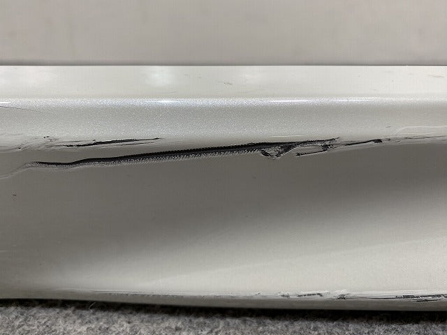 スペーシア カスタム MK53S 純正 左 サイドステップ/サイドスカート LH 77240-79R5 ピュアホワイトパール ZVR スズキ(151740)