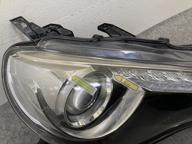 86/ハチロク ZN6 純正 前期 右 ヘッドライト/ランプ レベライザー AFS無 キセノン HID 刻印AD RH KOITO 100-60082 トヨタ(151759)