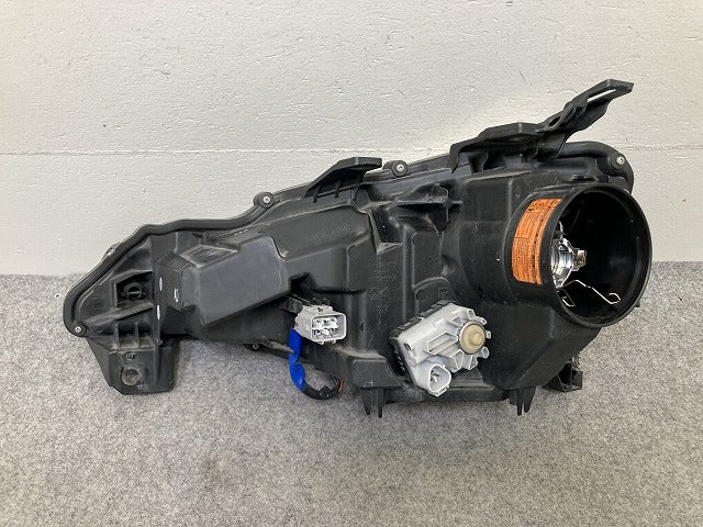 86/ハチロク ZN6 純正 前期 右 ヘッドライト/ランプ レベライザー AFS無 キセノン HID 刻印AD RH KOITO 100-60082 トヨタ(151759)