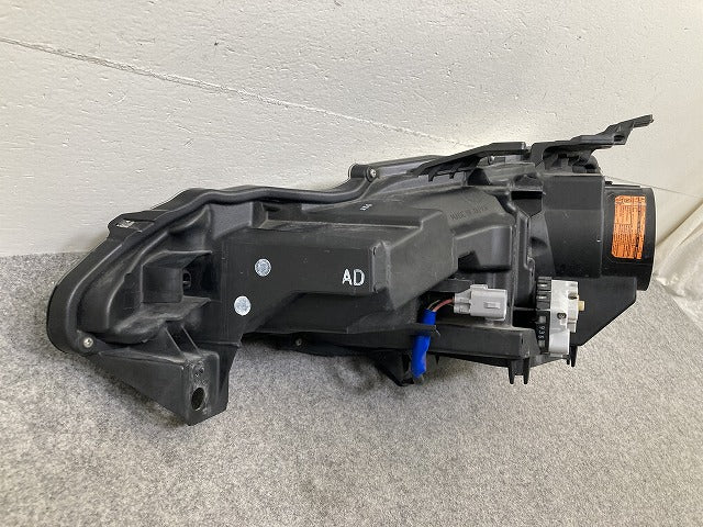 86/ハチロク ZN6 純正 前期 右 ヘッドライト/ランプ レベライザー AFS無 キセノン HID 刻印AD RH KOITO 100-60082 トヨタ(151759)
