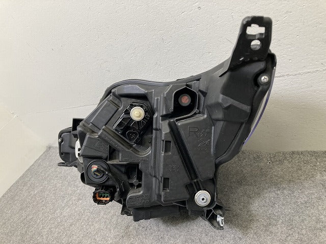 ルークス ハイウェイスター B44A/B45A/B47A/B48A 純正 右 ヘッドライト/ランプ LED レベライザー AFS無 ICHIKOH 100-2377Y 日産(151761)