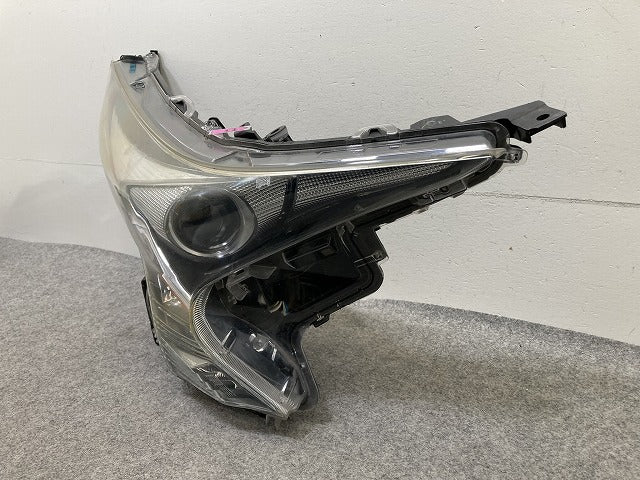 プリウス 50系/ZVW50/ZVW51/ZVW55 純正 前期 右 ヘッドライト/ランプ LED AFS無 刻印C1 KOITO 47-75 トヨタ(151792)