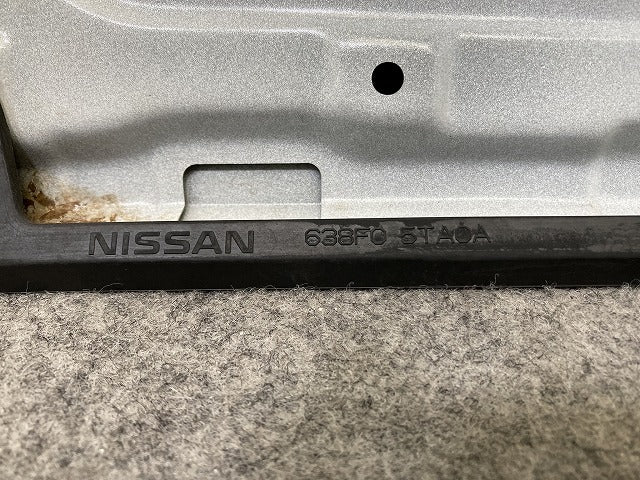 セレナ C27 e-POWER/HC27/HFC27/GC27/GNC27 純正 右 フロント フィニッシャー 638F0 5TA0A ブリリアントホワイトパール QAB 日産(151797)