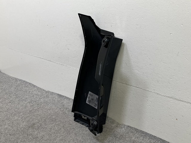 ヴォクシー/ノア 90系/MZRA90W/MZRA95W/ZWR90W/ZWR95W 純正 右 リア コーナーパネル/コーナーカバー 52165-V1010(151799)