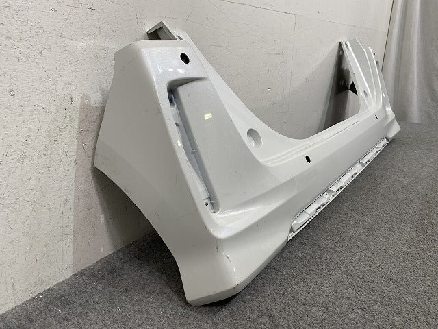 N-BOX NBOX Nボックス カスタム JF3/JF4 純正 後期 リア バンパー 71501-TTA-J200 プラチナホワイトパール NH883P ホンダ(151820)