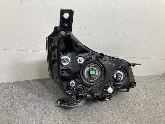 フリード G GB5/GB6/GB7/GB8 純正 前期 左 ヘッドライト/ランプ ハロゲン レベライザー AFS無 LH STANLEY W2171 ホンダ(151825)