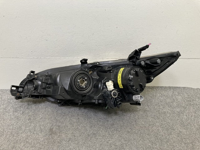 ウィッシュ 20系/ZGE20G/ZGE25G/ZGE20W/ZGE22W/ZGE25W 純正 右 ヘッドライト/ランプ HID レベライザー AFS無 ICHIKOH 68-16 トヨタ(151826)