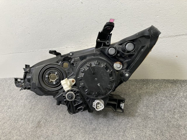 ウィッシュ 20系/ZGE20G/ZGE25G/ZGE20W/ZGE22W/ZGE25W 純正 右 ヘッドライト/ランプ HID レベライザー AFS無 ICHIKOH 68-16 トヨタ(151826)
