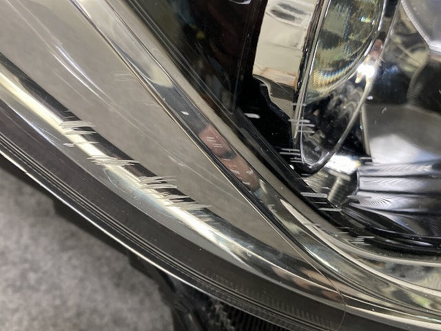 ノート/NOTE E12/NE12/HE12/ANE12 純正 後期 右 ヘッドライト/ランプ LED レベライザー 刻印D ICHIKOH 1934 日産(151837)