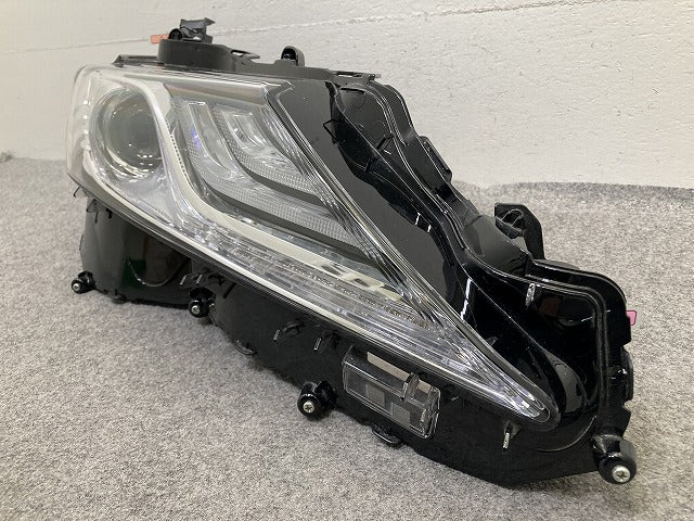 ジャンク!カムリ 70系 AXVH70/AXVH75 純正 後期 右 ヘッドライト/ランプ LED 刻印M RH KOITO 33-277 トヨタ(151854)