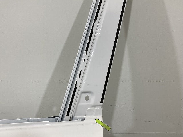 プリウス 60系/ZVW60/ZVW65/MXWH60/MXWH65/MXWH61 純正 左 フロント ドア スーパーホワイトII 040 トヨタ(151864)