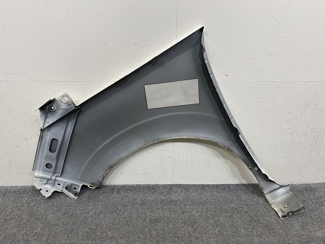 セレナ ハイウェイスター C27/GFC27/GFNC27 純正 右 フロント フェンダー RH ブリリアントホワイトパール QAB 日産(151870)