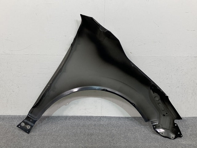 ハリアー 80系 MXUA80/MXUA85/AXUH80/AXUH85 純正 左 フロント フェンダー プレシャスブラックパール 219 トヨタ(151879)