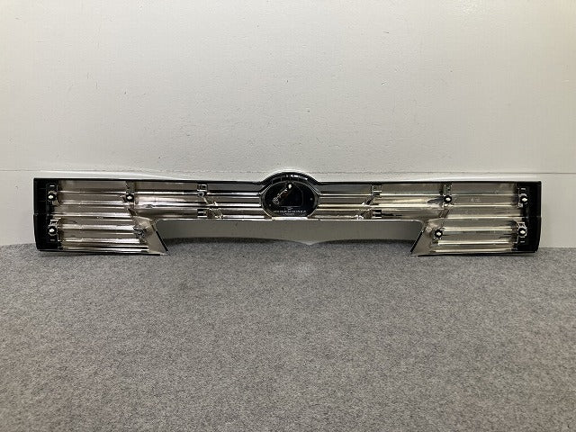 タント カスタム LA600S/LA610S 純正 後期 リア ガーニッシュ フィニッシャーパネル 76802-B2060 メッキ ダイハツ(151890)