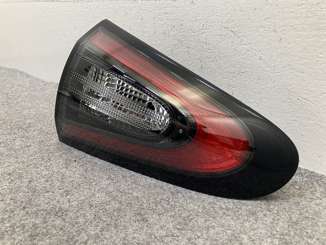 シエンタ 170系 NSP170G/NCP175G/NHP170G 純正 左 フィニッシャーランプ/テールランプ LED 刻印2 KOITO 52-286 81591-52330 トヨタ(151895)