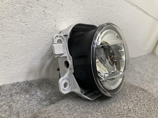 純正 左 フォグランプ/フォグライト LED KOITO 114-11092 81220-B2550 ダイハツ/トヨタ/ホンダ/スバル/スズキ 汎用(151911)