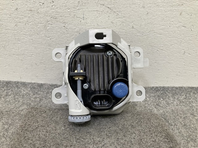 純正 左 フォグランプ/フォグライト LED KOITO 114-11092 81220-B2550 ダイハツ/トヨタ/ホンダ/スバル/スズキ 汎用(151911)