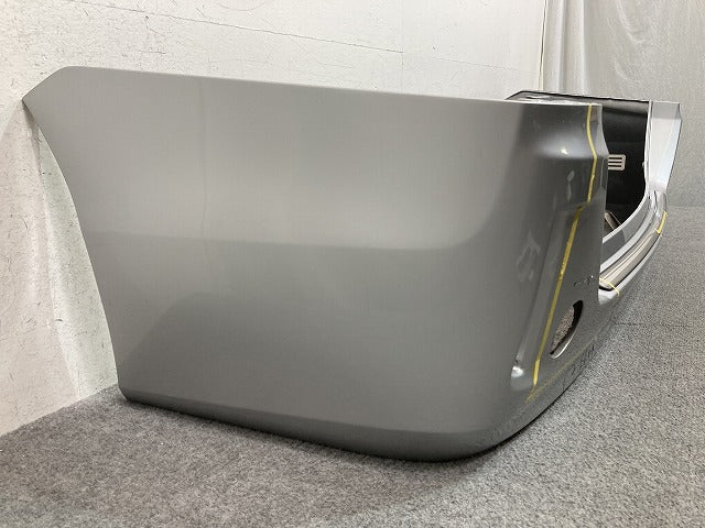 ヴォクシー/ノア/エスクァイア 80系/ZRR80/ZRR85/ZWR80 純正 リア バンパー Rバンパー 52159-28620 シルバーメタリック 1F7 トヨタ(151923)