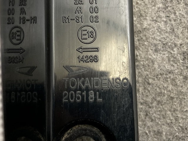 ウェイク LA700S/LA710S 純正 左 テールランプ/ライト/レンズ LED TOKAIDENSO 20518 81561-B2380 ダイハツ(151924)