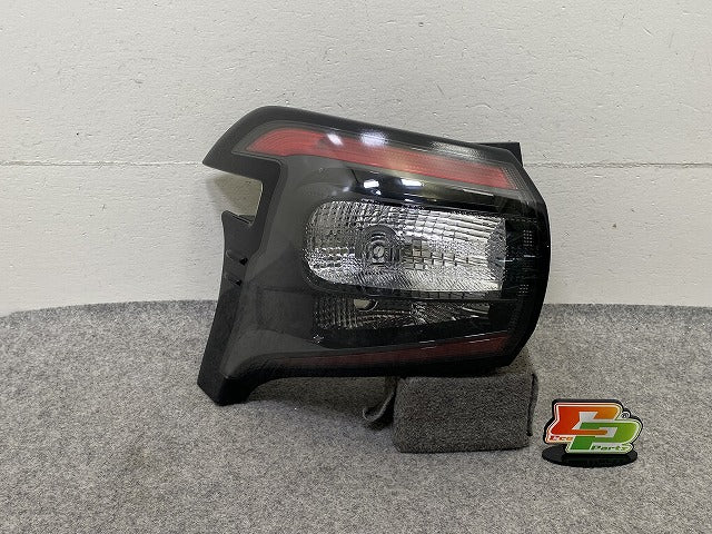 シエンタ 170系 NSP170G/NCP175G/NHP170G 純正 前期 左 テールランプ/ライト/レンズ LED 刻印2 KOITO 52-284 81561-52C90 トヨタ(151937)