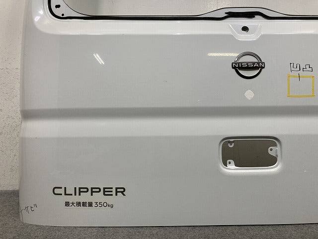 クリッパー NV100 DR17V 純正 リアゲート/バックドア/リアハッチ スペリアホワイト 26U 日産(151941)